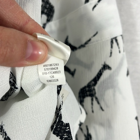 Chicos Giraffe Novelty Print Flare Sleeve Button Up Blouse Top Womens Size S - Picture 9 of 12